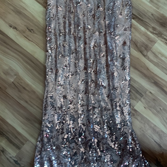 *NWT* Speechless Rose Gold Sequin Prom Dress | Size 5 Junior - Picture 8 of 11